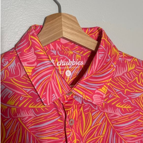 NWT Men's Size S Chubbies Performance Golf Polo in The Raz-Matazz Pink Orange - Picture 3 of 5